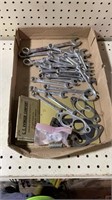 Metric combo wrenches, gaskets