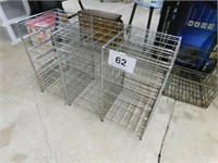 Metal wire storage unit with 18 compartments,