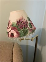 LAMP WITH FLOWER DESIGN
