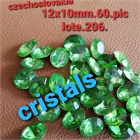 CZECH VTG 12x10MM FOILED OVALCRYSTAL-GLASS PERIDOT