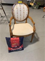 CARVED WOOD ACCENT CHAIR, STL CARDINALS WORLD