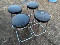 4 Leather top bar stools