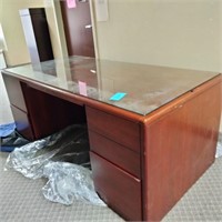 Glass Top Office Desk      (H# 2)