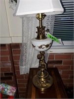 METAL TABLE LAMP WITH CHERUB FIGURE