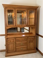 Richardson china hutch
55 in wide, 17 deepo
b