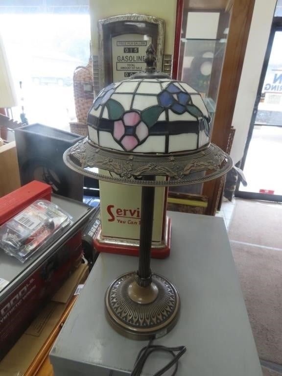 leaded glass upright table lamp.