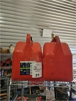 2 5 gallon plastic gas can