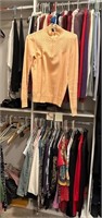 Z - MIXED LOT OF WOMEN'S CLOTHING (R31)