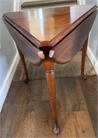 Drop leaf triangle table. 251/2” tall. 30" Open