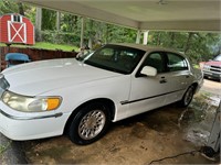1999 Lincoln Town Car (see Below info)