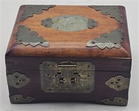 (PQ) Vintage Chinese Jewelry box with engraved