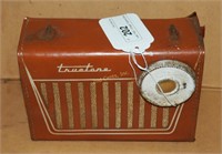 Vintage Truetone Mod 3880 Tube Battery Radio