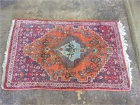50 x 29 Wool Rug with Fringe Loss