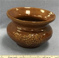 8" diameter ceramic serving bowl    (a 7)