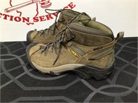 Keen Men’s 9 Waterproof Hiking Boots Lave Up