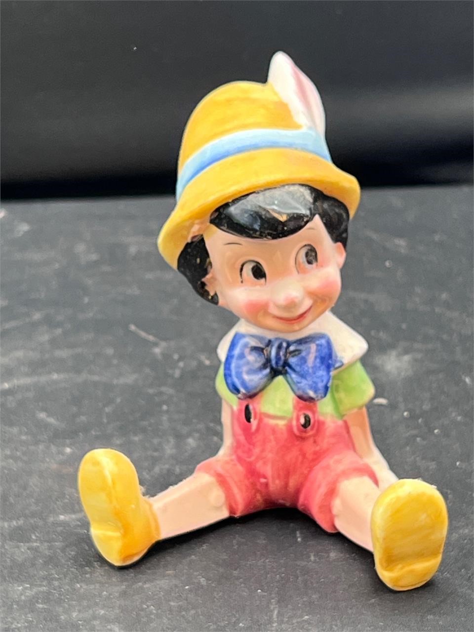 Vintage Rare Enesco Disney Pinocchio Sitting 4”