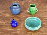 FOUR SMALL PIECES OF ARTS AND CRAFTS POTTERY