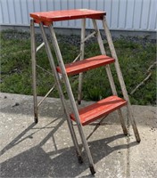 Metal 2 step folding stool