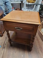 1 Drawer End Stand