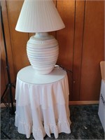 Round decorator table and lamp
