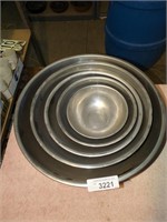 Vintage set of stainless steel Nesting bowls-