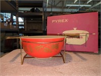 PYREX Golden Leaf Casserole w/ Cradle 4 quart in