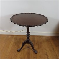 Antique tilt top Table