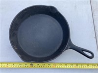 Wagner no. 8 skillet