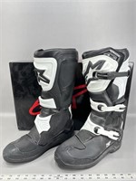 Like new Alpinestars Tech3 racing boots size 10