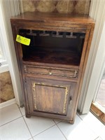 Wooden single drawer and door wine cabinet, 23 in