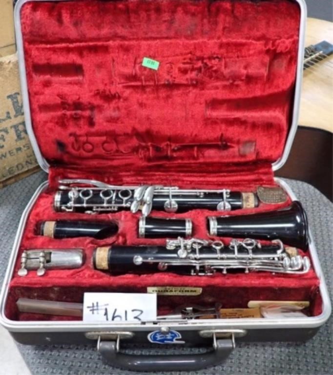 RAYBURN CLARINET IN CASE