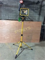 4' - 8' LED Work Light - 500watt