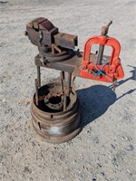 Pipe Vise & Bench Vise On Stand