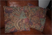Lot of two pillows 18 " x 18"