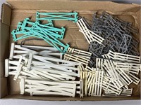 TRAY LOT OF VINTAGE PLAY SET FENCE ACCESSORIES