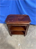 Wooden side / end table 25x16x24