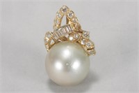Ladies 14ct Gold, Pearl and Diamond Pendant,