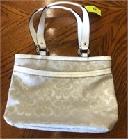 MARKED COACH HANDBAG *PICTURE OF SERIAL NUMBER