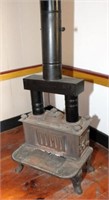 Small cast iron plate wood stove, crack in the