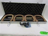 Vintage "Old School" Horseshoe Set w/Case