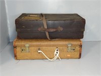 (2) VINTAGE SUITCASES