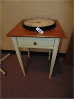 18"x18" Accent Table & Clock from Room #410