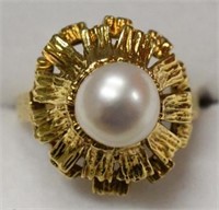 Ladies 18K Yellow Gold Pearl Estate Ring