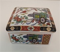 Vintage made in Japan trinket box