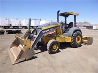 2015 John Deere 210L Skip Loader