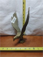 LARGE BRASS EAGLE APROX 12" TALL VERY NICE