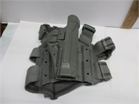 U S Military Holster for 9 MM Berreta