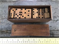 Wooden domino set