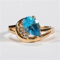 VINTAGE 14K GOLD AND BLUE TOPAZ LADY'S RING,