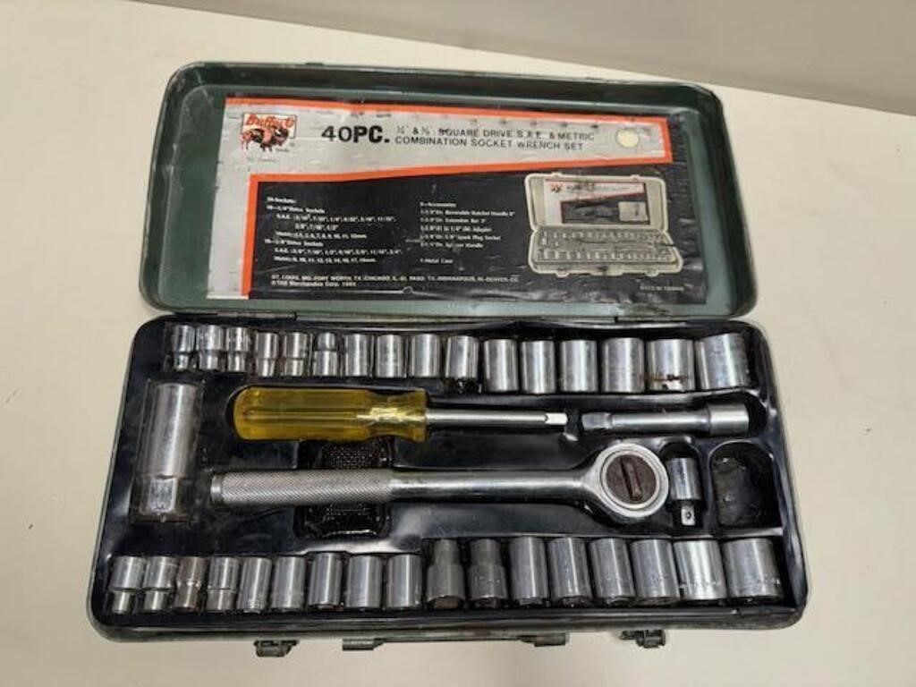 Vintage socket set